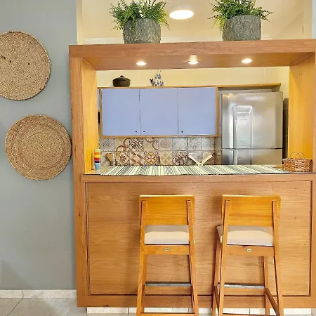 Lindo apartamento 2 quartos 200m da praia c/ AC-2